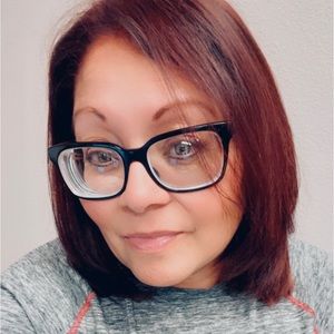 Meet your Posher, Yolanda G